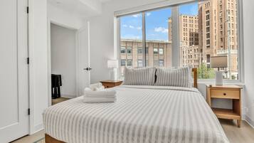 2 bedrooms, desk, iron/ironing board, WiFi