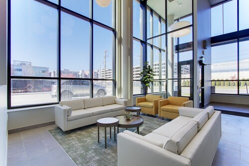 Serene 2 Bed/2 Bath | Cleveland Clinic | Free Garage