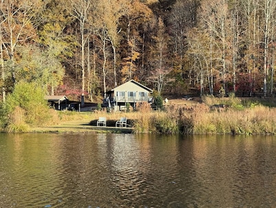 Cool villa on private lake with breathtaking views and perfect sunsets