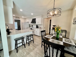 Dining - 4BR Universal City Retreat • Military & Corporate Housing • Wi-Fi (Universal City)