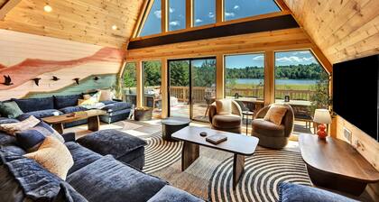 Lakefront AFrame, Heated Bio Pool, Spa, Sauna, Theatre, GameRoom, Lake acccess