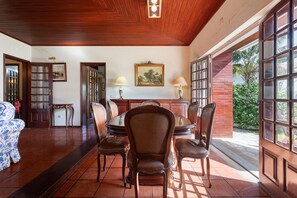 In-room dining - Charming House and Terrace By Gt House (Sintra)