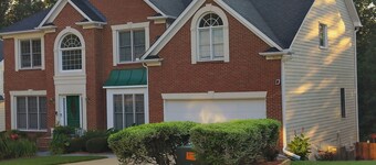 Spacious 5-bedroom house in fabulous Norcross close to Atlanta
