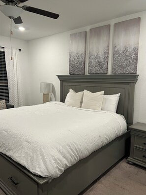 Iron/ironing board, WiFi, bed sheets