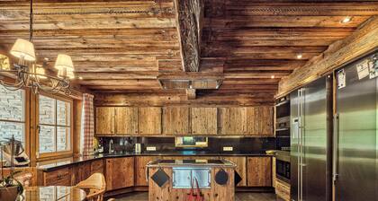 Luxe Ski Chalet - Private Pool, Sauna, Home Theater, Game Room, Panoramic Views