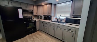 Stone's Throw Cabin moments away from the best of the Laurel Highlands!