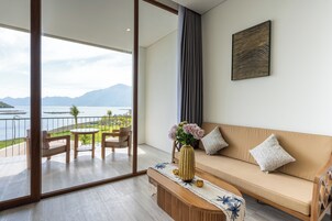 Ropa de cama de alta calidad y minibar 