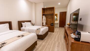 Double or Twin Room | In-room safe, blackout drapes, free WiFi