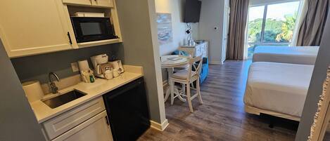 1 chambre, fer et planche à repasser, accès Internet, draps fournis