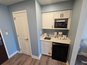 Fridge, microwave, coffee/tea maker, toaster