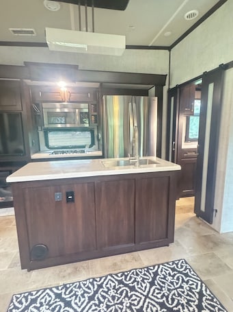 Private kitchen. Bigfoot's Hideout
Farm and wildlife RV getaway - 5 private acres fenced in
