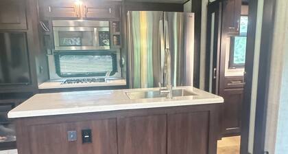 Bigfoot's Hideout
Farm and wildlife RV getaway - 5 private acres fenced in