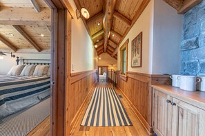 6 Schlafzimmer, Bügeleisen/Bügelbrett, Reisekinderbett, kostenloses WLAN