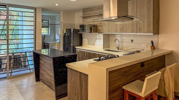Fridge, microwave, oven, stovetop