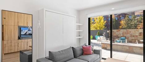 Smart TV, videogiochi, studio