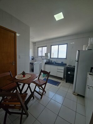 Private kitchen - Luxury Celebration Apartment - Belém, PA (Belém)