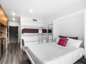 1 Schlafzimmer, Schreibtisch, Bügeleisen/Bügelbrett, kostenloses WLAN