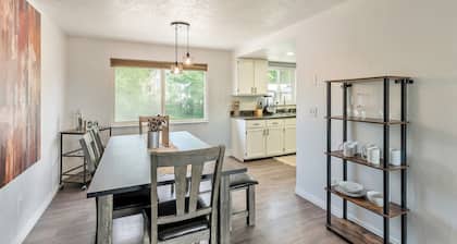 Cozy getaway 3-bedroom all with King Size Comfort in delightful North Salt Lake