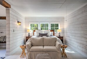 4 Schlafzimmer, Schreibtisch, Bügeleisen/Bügelbrett, Reisekinderbett