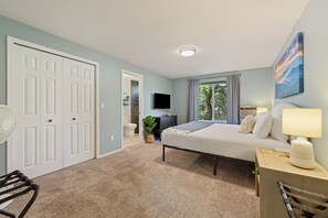 3 bedrooms, iron/ironing board, travel cot, free WiFi