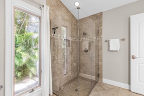 Shower, hair dryer, towels