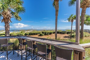 Property grounds - Newly Listed Sea Pines Villa | Walk to Beach/Marina, Complex Pool, Bikes (Hilton Head Island)