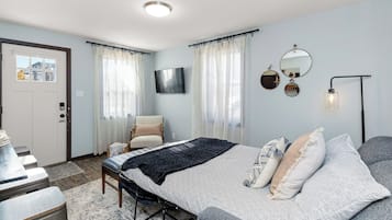 2 bedrooms, iron/ironing board, WiFi, bed sheets