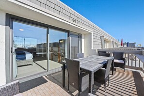 Outdoor dining - Penthouse with Ocean view from the upper balcony - B314 North Coast Village (Oceanside)