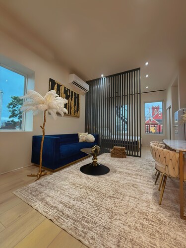 City view • 2 BEDS • Free Parking • City Hub