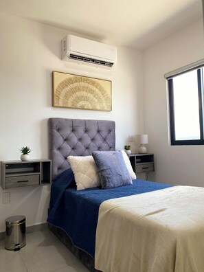 2 habitaciones, tabla de planchar con plancha, internet y ropa de cama 