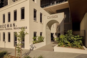 Exterior - Corporate living meets lifestyle in Brisbane’s coveted South Brisbane Area. (South Brisbane)