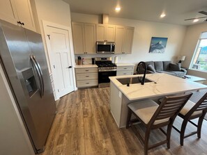 Microwave, oven, stovetop, dishwasher