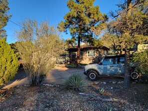 المنطقة المحيطة بالمنشأة