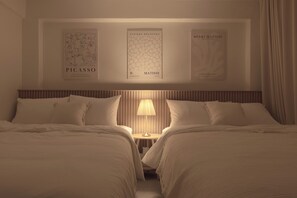 3 bedrooms, iron/ironing board, Internet, bed sheets - 5 minutes to Mangwon Han River Park/ near Mangwon Market/Large family/14people (Seoul)