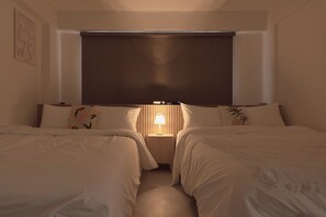 3 quartos, ferros/tábuas de passar roupa, acesso à internet