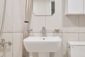 Hair dryer, towels, soap, toilet paper - 5 minutes to Mangwon Han River Park/ near Mangwon Market/Large family/14people (Seoul)