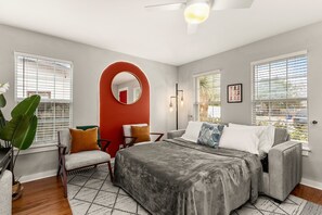 3 chambres, bureau, Wi-Fi, draps fournis