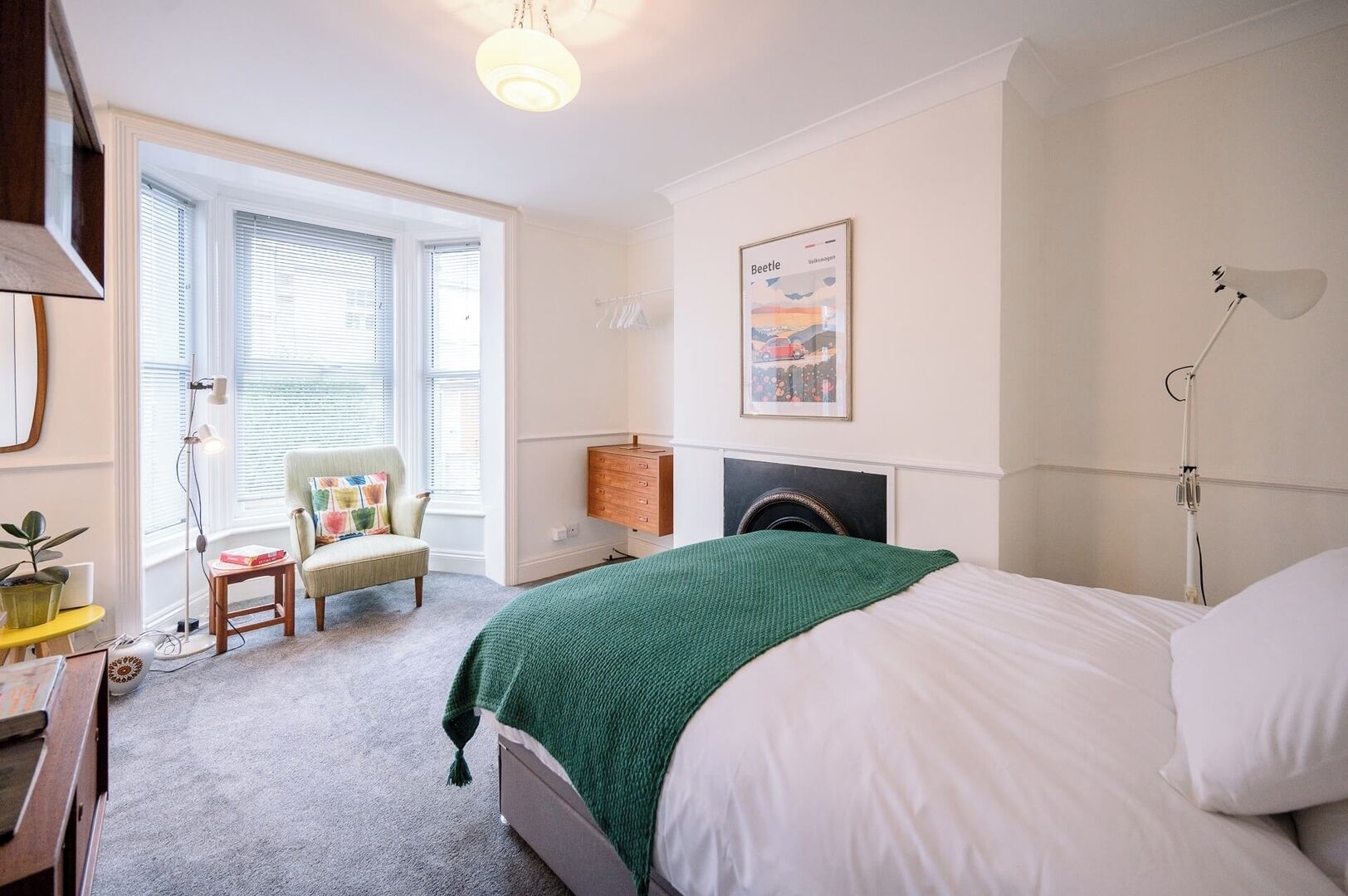 2 多间卧室、WiFi、床单