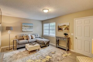 TV - Renovated 2BR Hilton Head Home – Walk to Shops (Hilton Head Island)