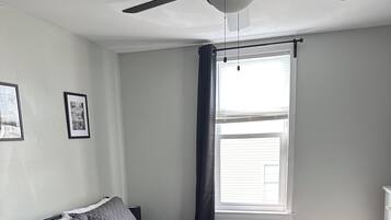 4 chambres, fer et planche à repasser, Wi-Fi gratuit, draps fournis