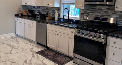 Spacious 4-bedroom retreat house with plenty of parking