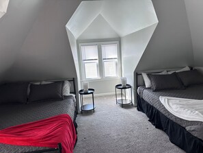 4 slaapkamers, een strijkplank/strijkijzer, wifi, beddengoed