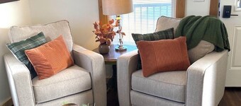 Historic cottage in Stevensville with views of the mission mountains.