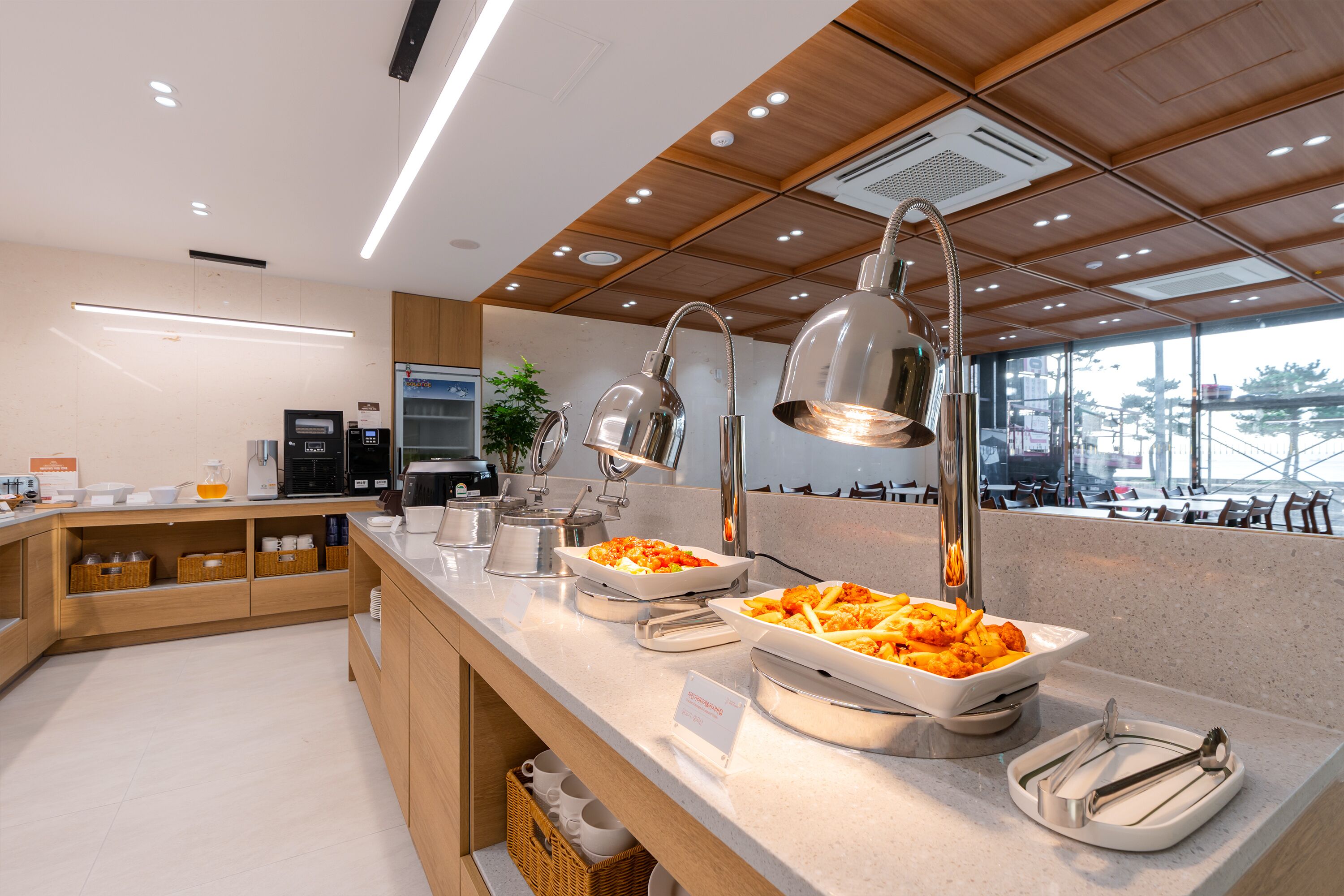 Daily breakfast for a fee