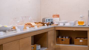 Daily breakfast for a fee