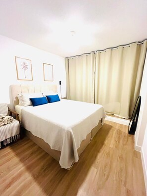 2 bedrooms, iron/ironing board, WiFi, bed sheets