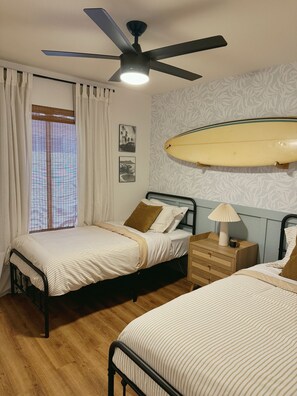 3 chambres, fer et planche à repasser, lit parapluie, Wi-Fi gratuit