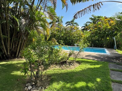 Enjoyable 2-bedroom condo with AC in St. Ann Parish