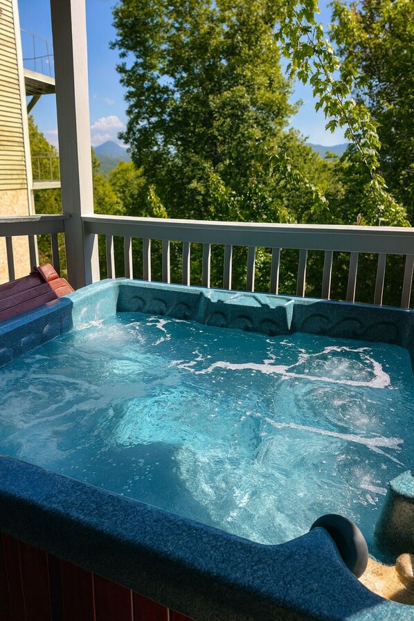 Outdoor spa tub - Modern MTN Cabin - 4 Miles from Gburg, 10 miles from Dollywood - Hot Tub & Views (Gatlinburg)