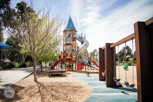 Charming Home in Sunshine – Perfect for Your Melbourne Visit